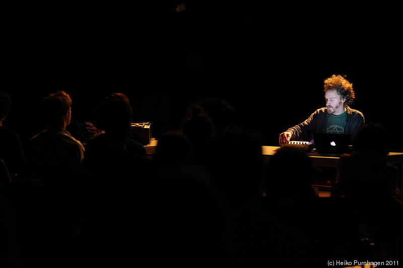 Petersson + The Schematics + Liljedahl @ Fylkingen Stockholm 2011-03-11 - dsc_0983.jpg - Photo: Heiko Purnhagen 2011