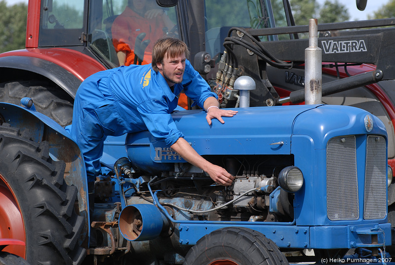 Traktorperformance @ Hagenfesten 2007-08-04 - dsc_3173.jpg - Photo: Heiko Purnhagen 2007