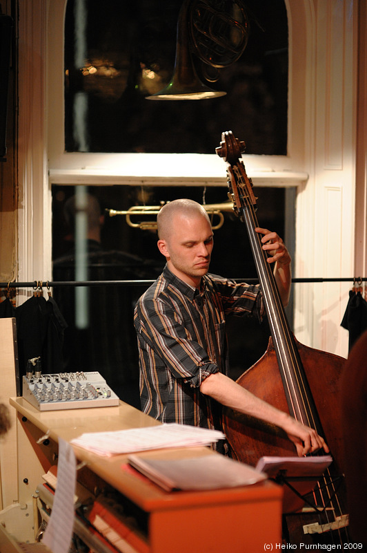 Magnus Dölerud Quartet feat. Mads la Cour @ Glenn Miller Café, Stockholm 2009-05-14 - dsc_3047.jpg - Photo: Heiko Purnhagen 2009
