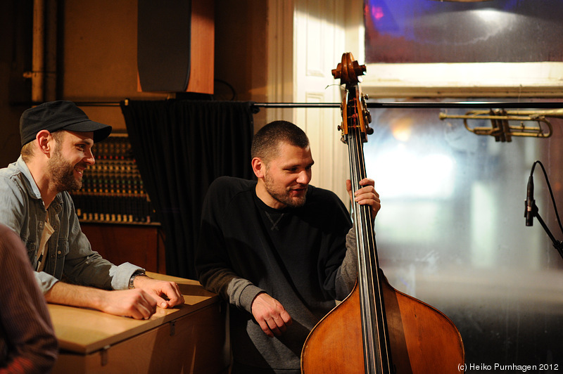 Joakim Simonsson Open Trio @ Glenn Miller Café, Stockholm 2012-12-15 - dsc_4308.jpg - Photo: Heiko Purnhagen 2012