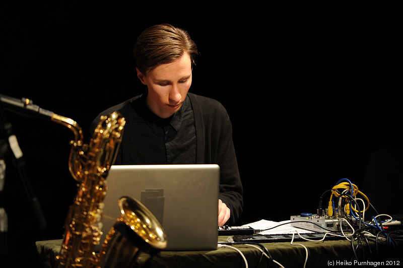 Almost a band + Pombo @ Teaterstudio Lederman, Stockholm 2012-03-16 - dsc_4367.jpg - Photo: Heiko Purnhagen 2012