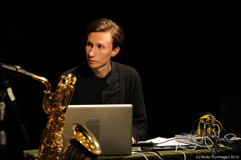 Almost a band + Pombo @ Teaterstudio Lederman, Stockholm 2012-03-16 - dsc_4368.jpg - Photo: Heiko Purnhagen 2012
