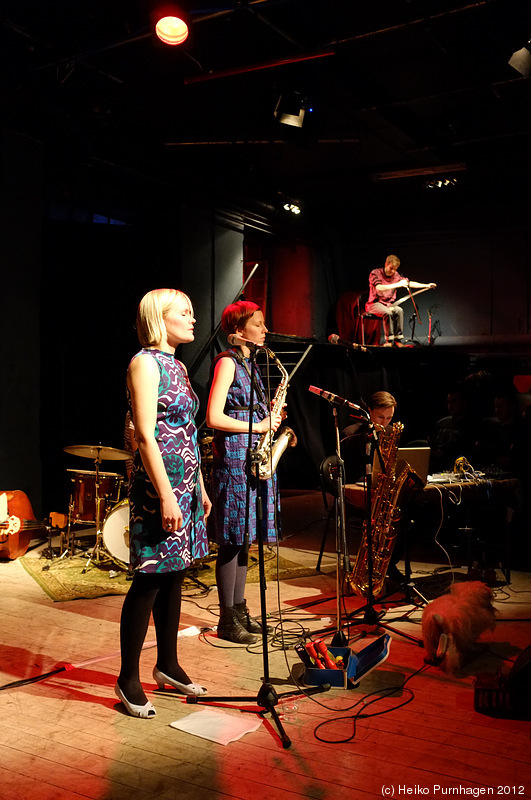 Almost a band + Pombo @ Teaterstudio Lederman, Stockholm 2012-03-16 - dscf4430.jpg - Photo: Heiko Purnhagen 2012