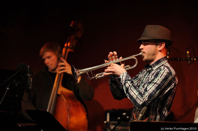 Swedish Jazz Celebration 2010 @ Fasching, Stockholm 2010-04-14 - Tuomas Turunen group (Tuomas Turunen p, Viktor Nyberg b, Staffan Ålander dr, Olle Hedström trp, Hector Romo Aravena sax) - Photo: Heiko Purnhagen 2010