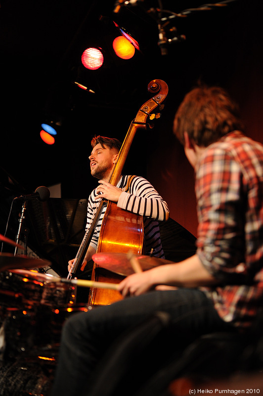 Swedish Jazz Celebration 2010 @ Fasching, Stockholm 2010-04-14 - Lindberg/Ording/Fernqvist Trio (Mattias Lindberg p, Ulrik Ording dr, Niklas Fernqvist b) - Photo: Heiko Purnhagen 2010