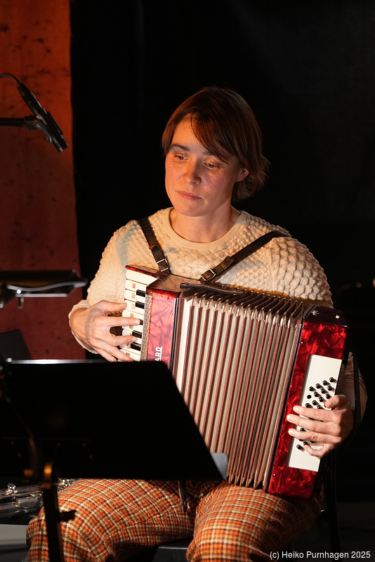 Sara Möller Trio @ Sångbolaget, Stockholm 2025-11-14 - dscu2772.jpg - Photo: Heiko Purnhagen 2025