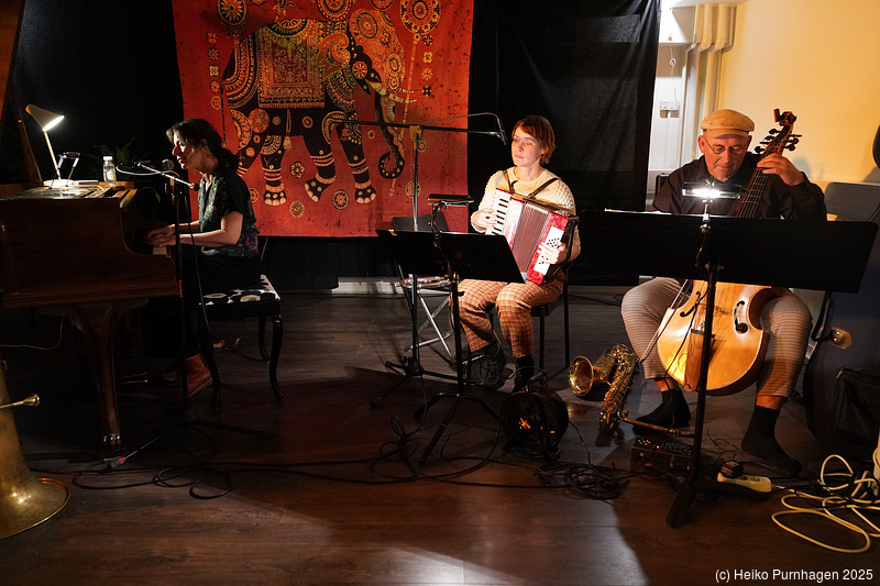 Sara Möller Trio @ Sångbolaget, Stockholm 2025-11-14 - dscv8853.jpg - Photo: Heiko Purnhagen 2025