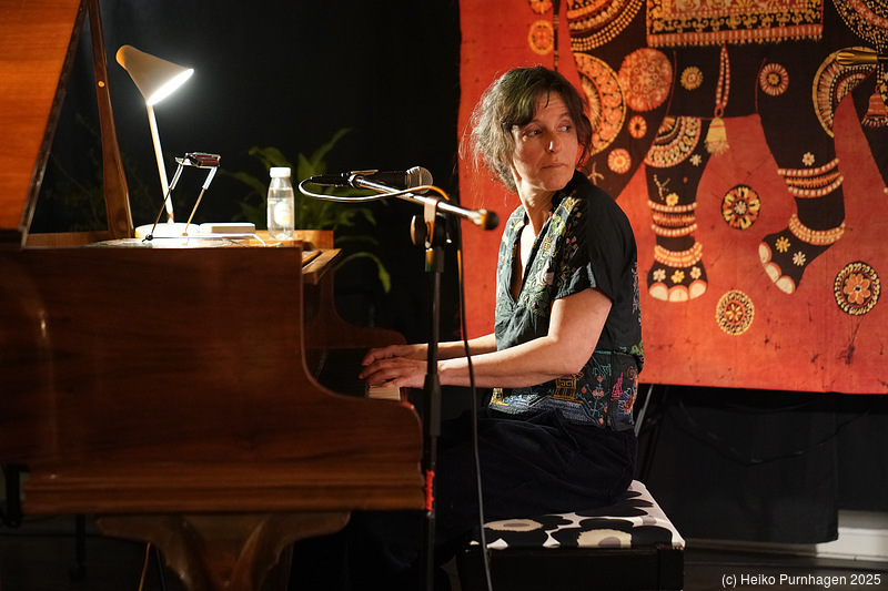 Sara Möller Trio @ Sångbolaget, Stockholm 2025-11-14 - dscv8861.jpg - Photo: Heiko Purnhagen 2025